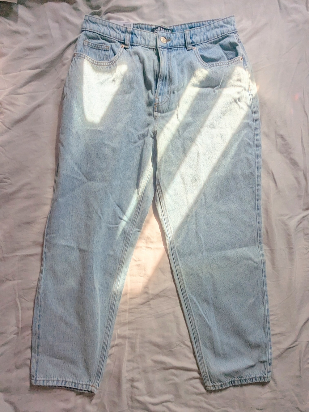 Size 31 NWT, Joe Fresh Light Wash Mom Jeans - High Rise Relaxed Tapered Leg